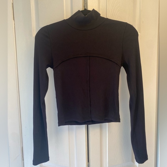 Aritzia Tops - Aritzia Wilfred Mock-neck Top